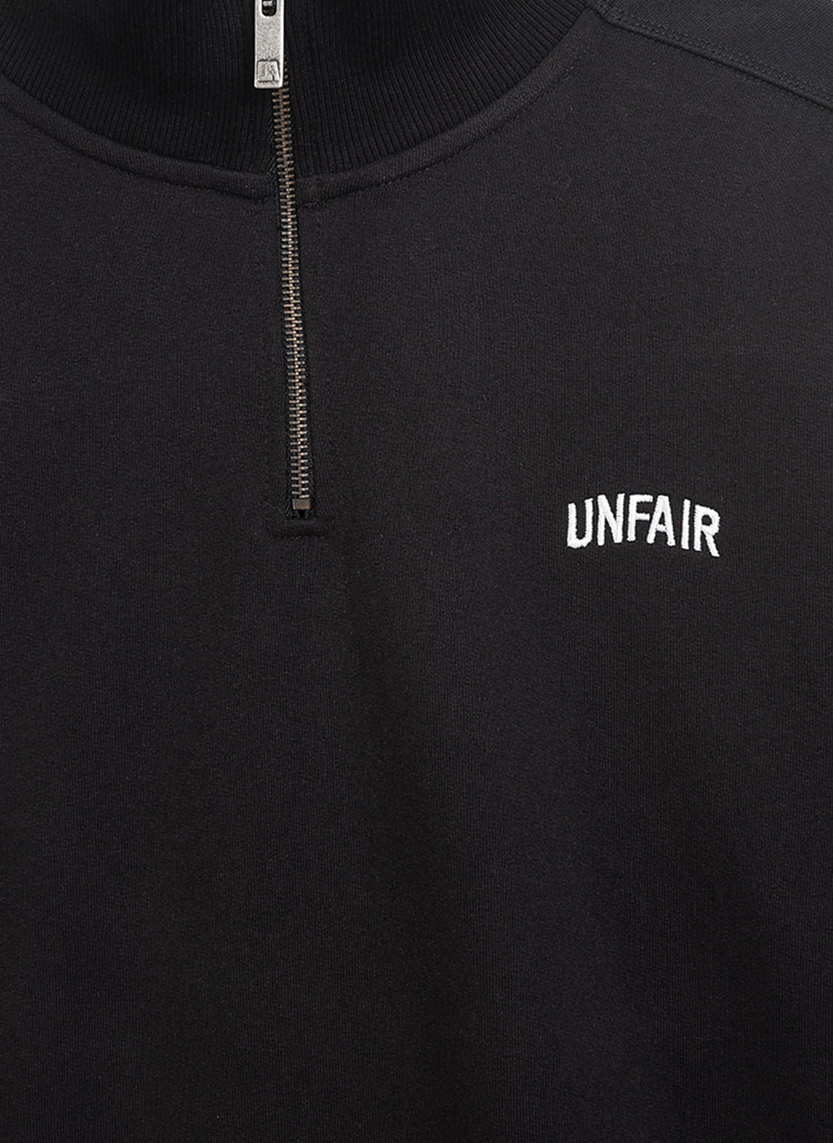 Curved Halfzip Sweatshirt - Black