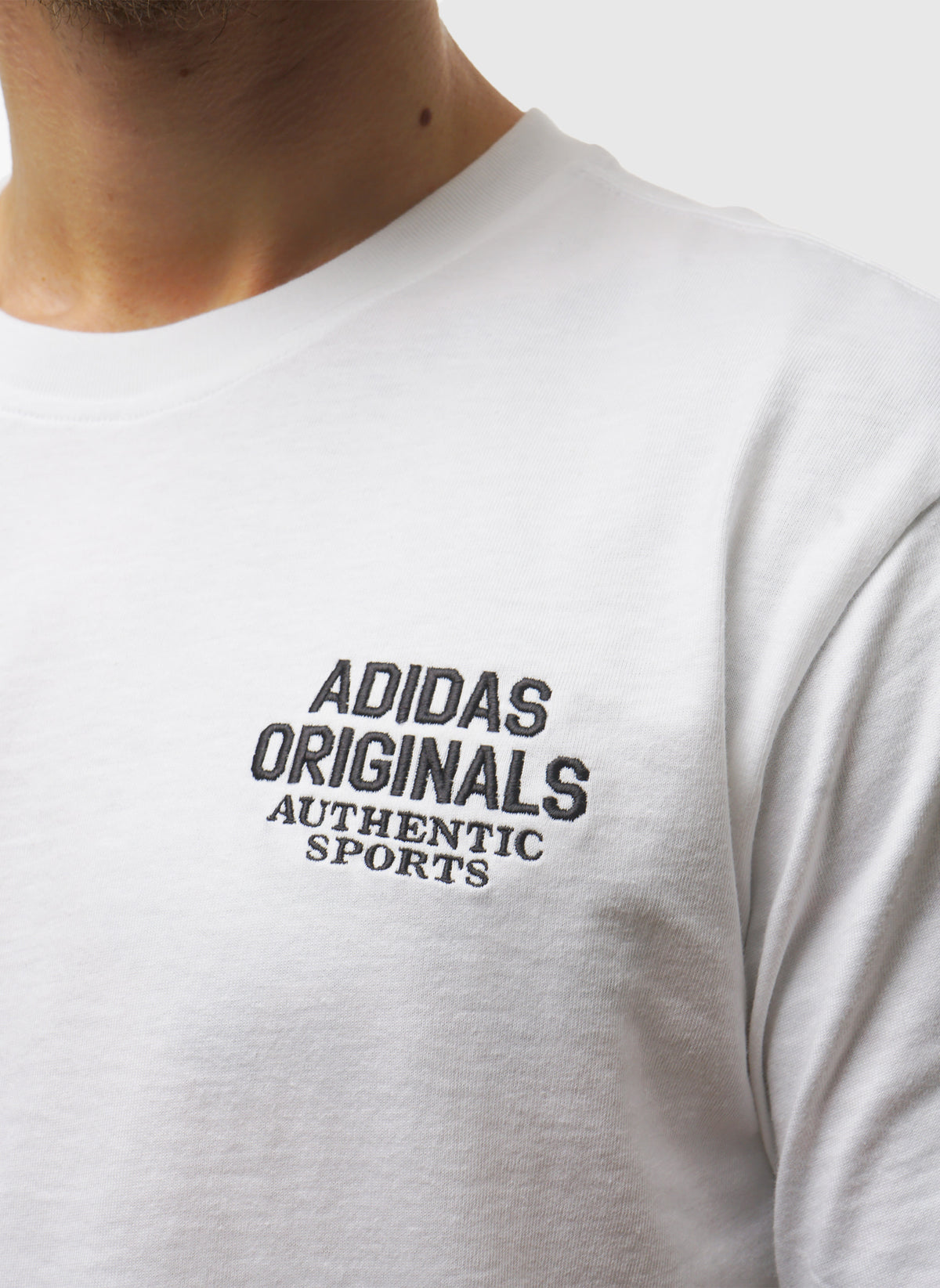 Graphic T-Shirt AD - White