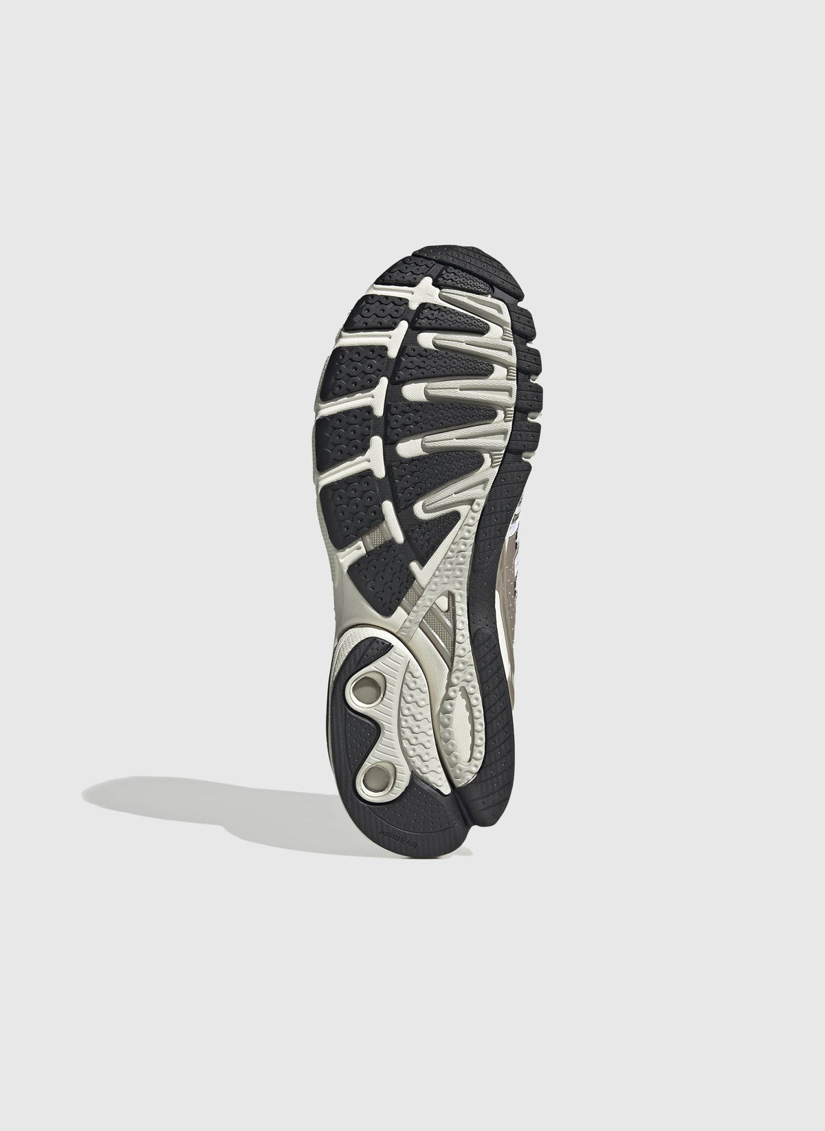 Adistar Control 5 - Footwhite/Grey/Silver