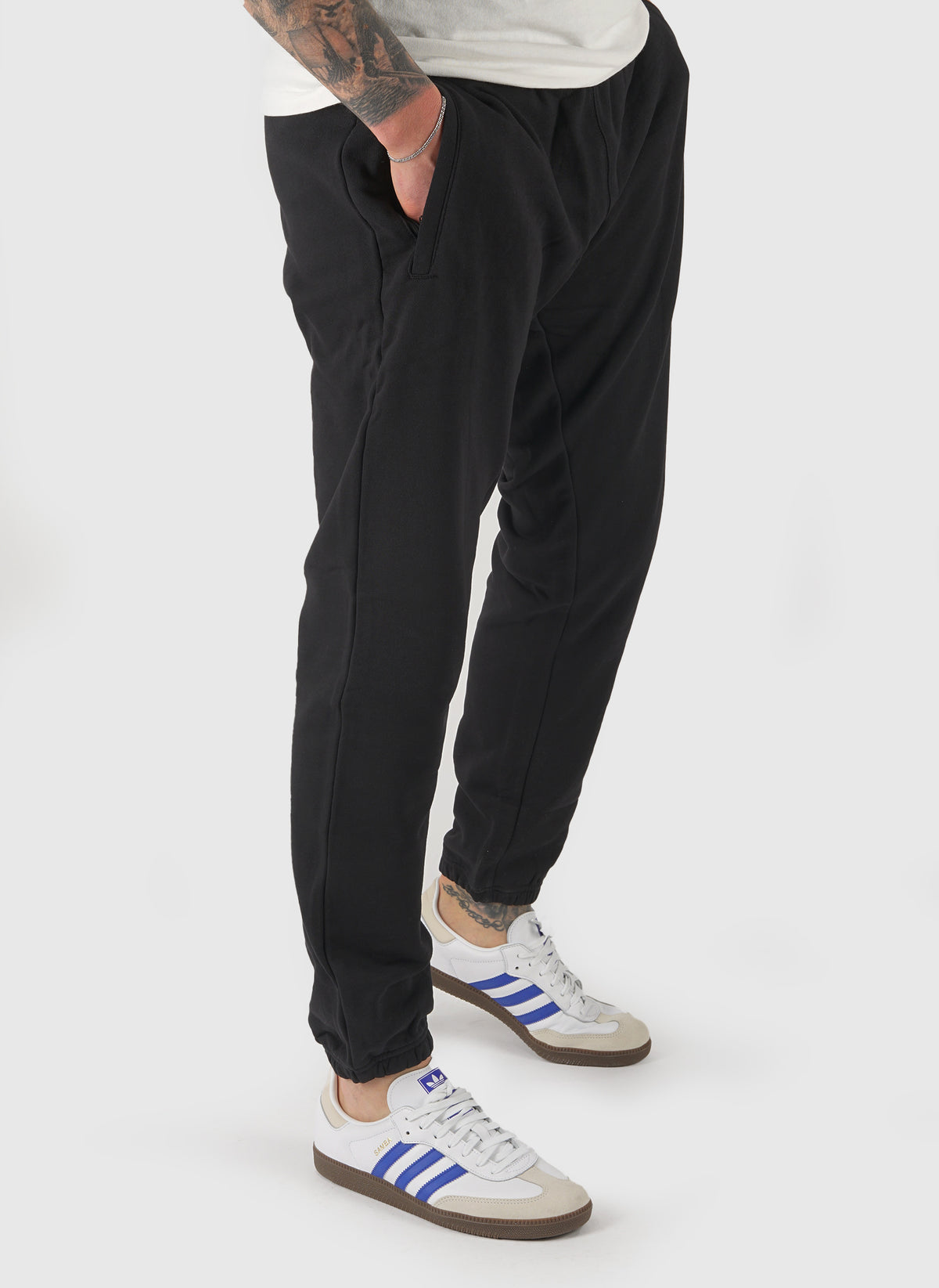 Trefoil Essentials Trackpants - Black