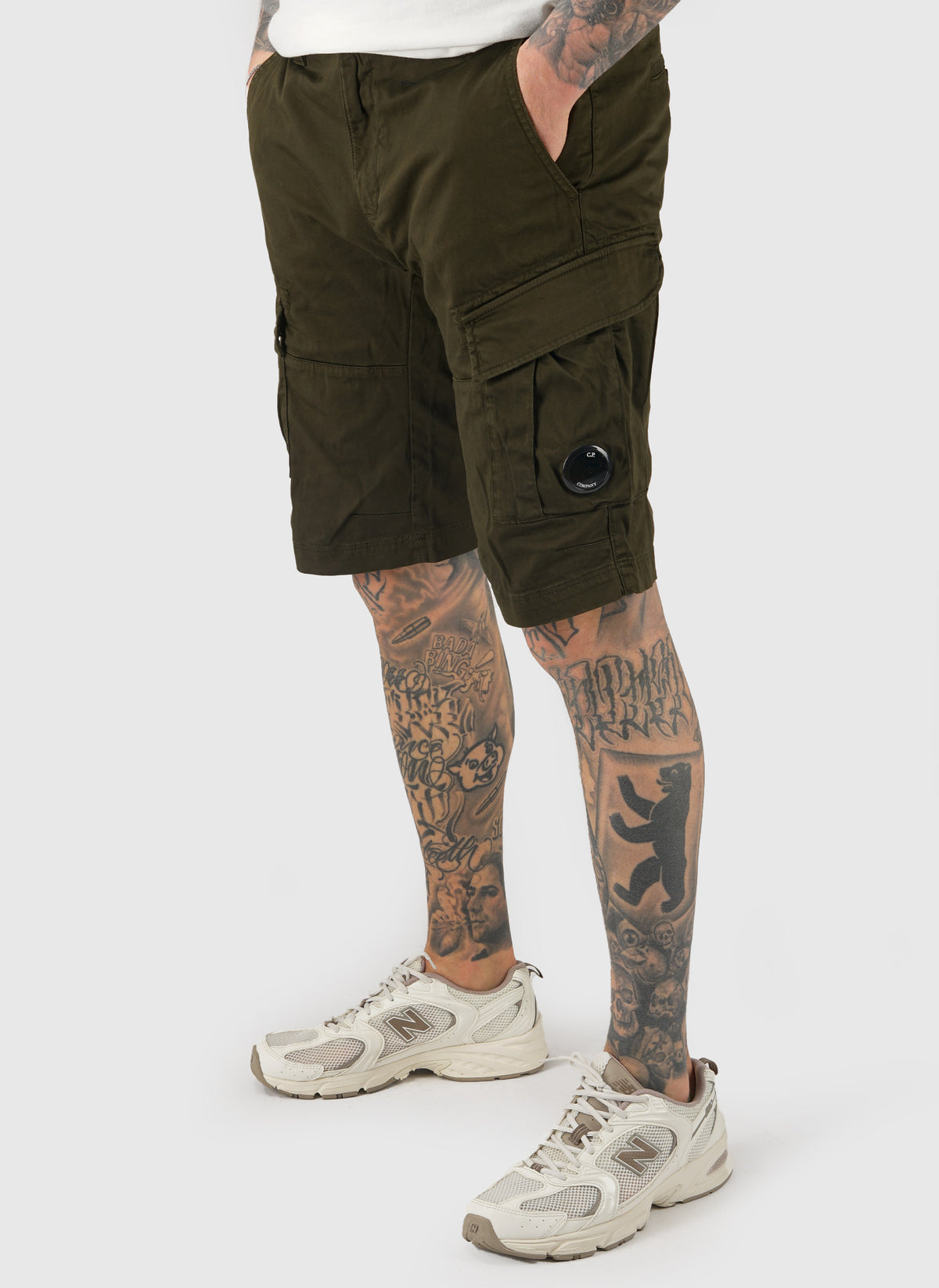 Stretch Sateen Cargo Lens Shorts - Ivy Green