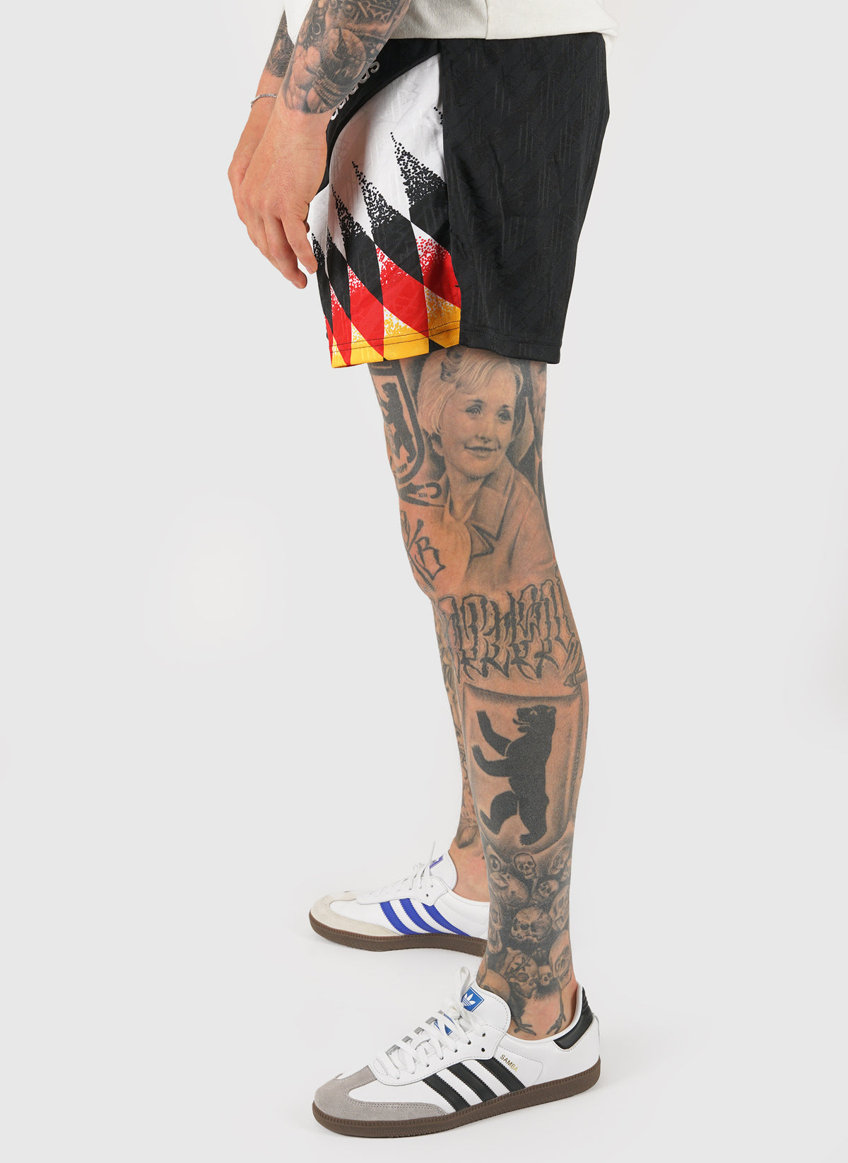 DFB 94 Shorts - Black