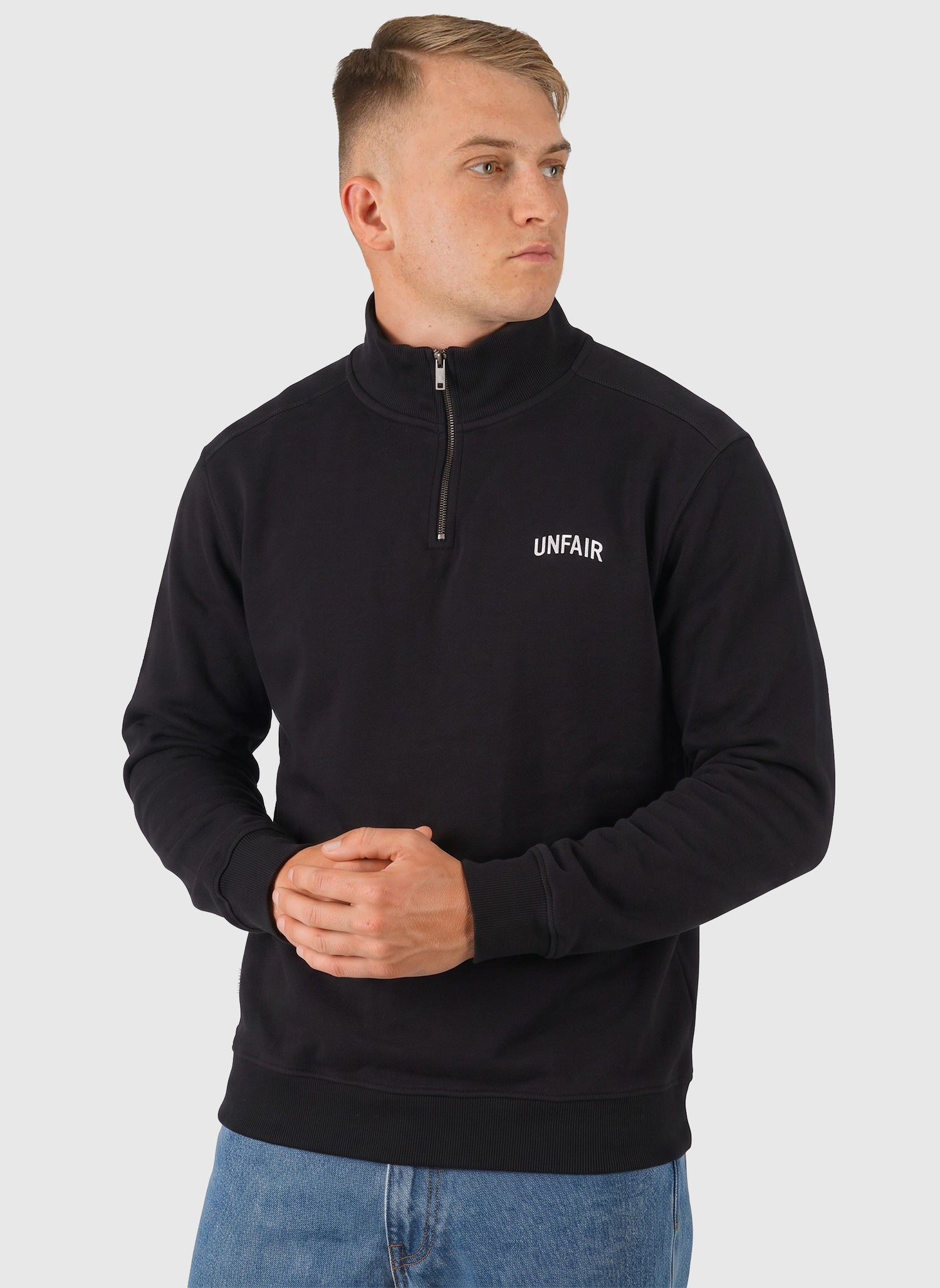 Curved Halfzip Sweatshirt - Black