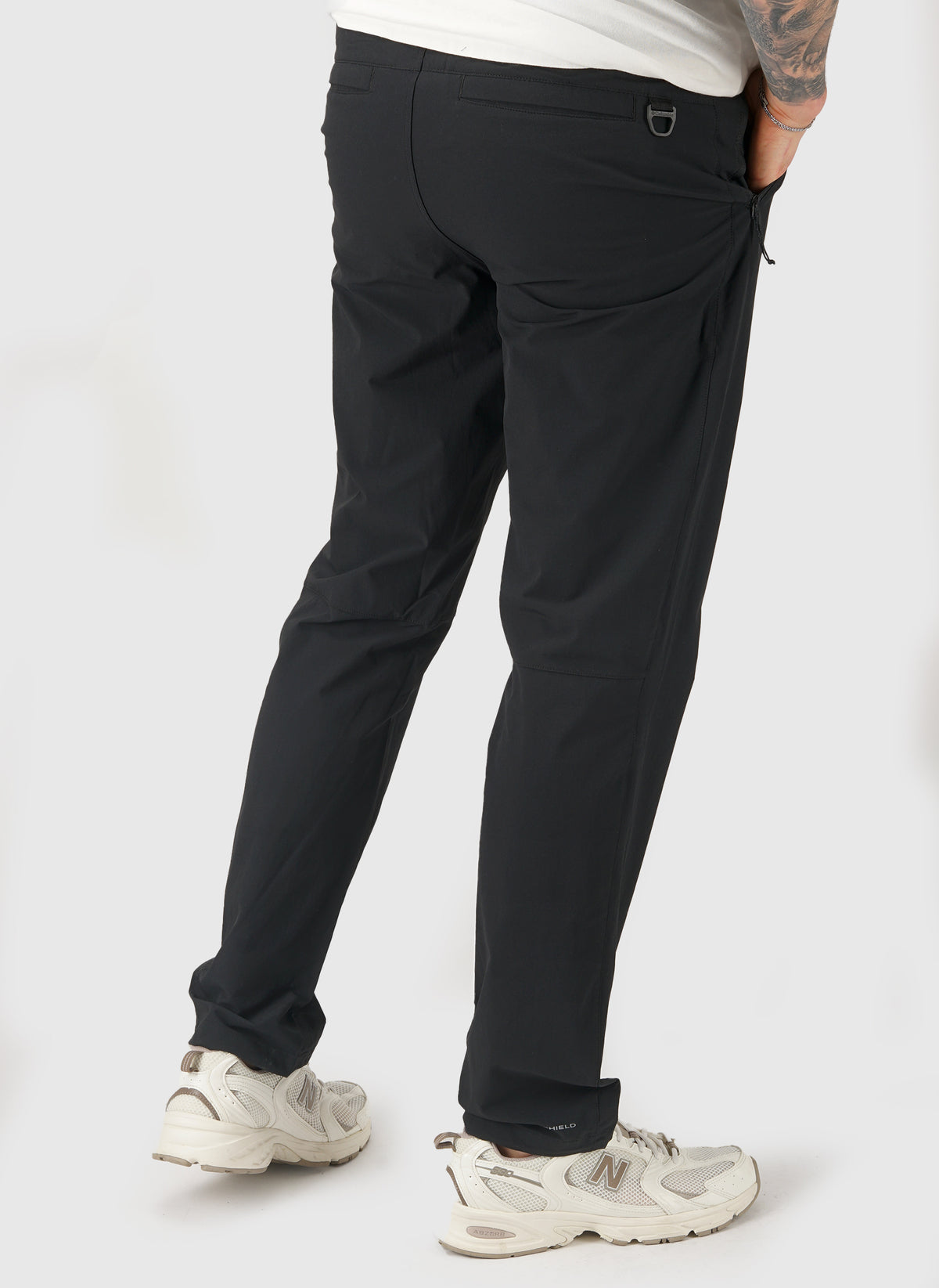 Essential Hike AY Pant - Black