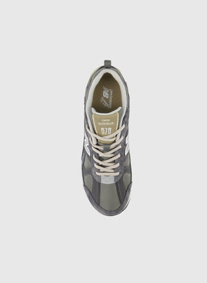 CM878 - Magnet/Harbor Grey
