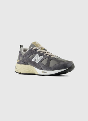 CM878 - Magnet/Harbor Grey