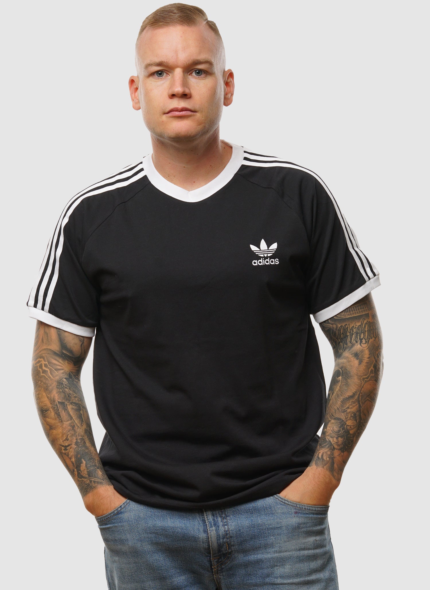Black addidas shirt deals