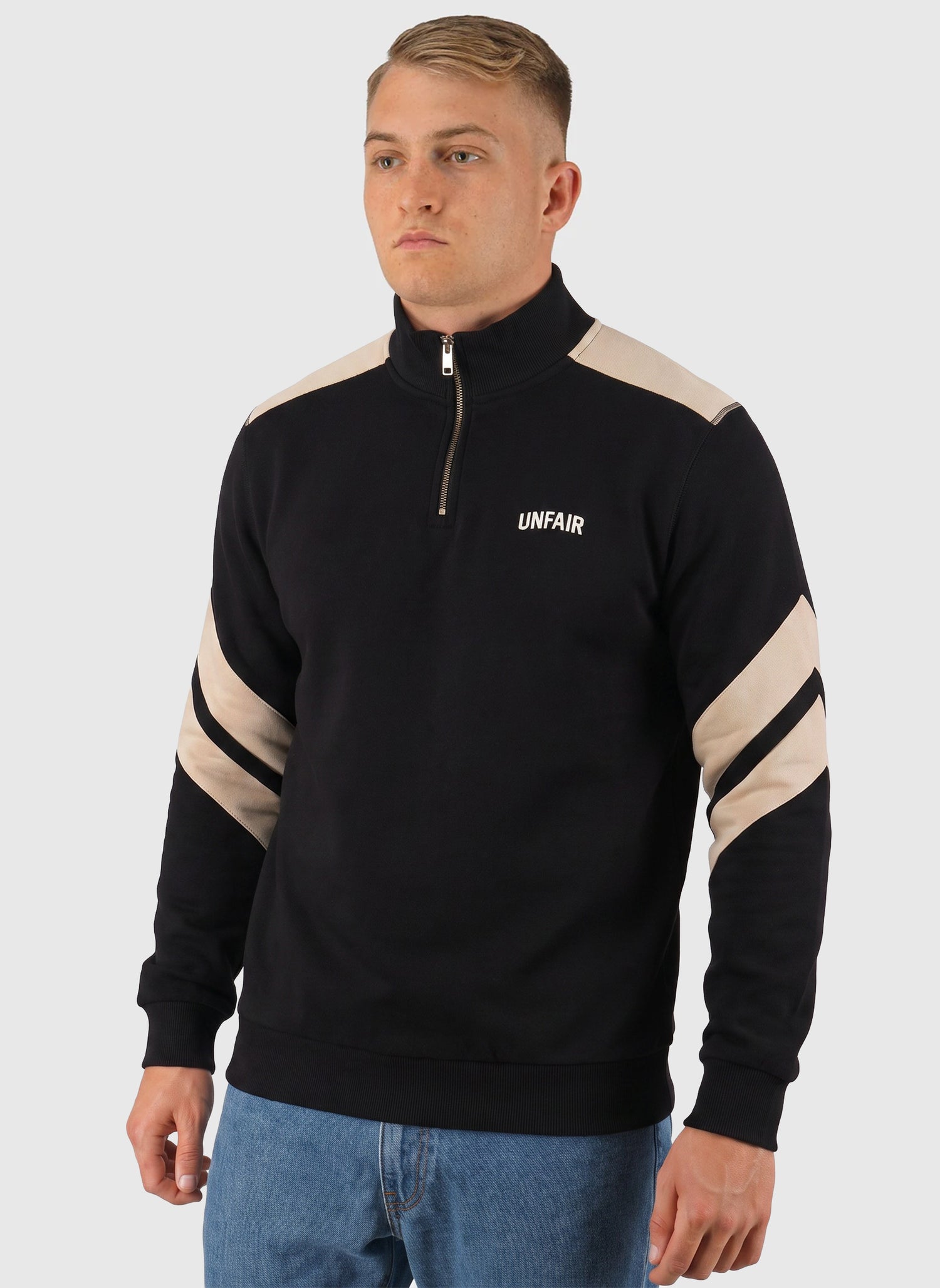 Curved Two Tone Halfzip Sweatshirt - Black/Cream