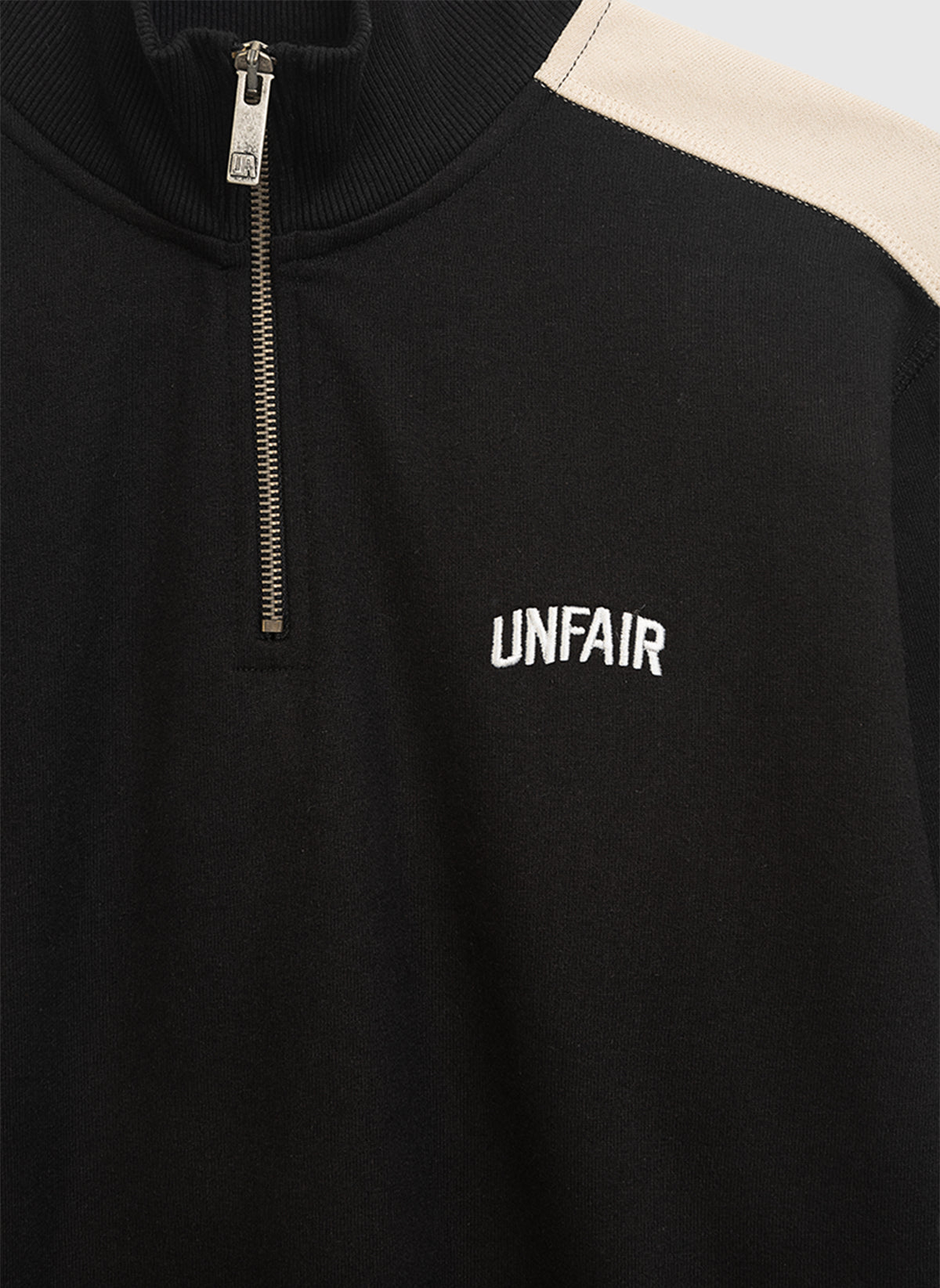 Curved Two Tone Halfzip Sweatshirt - Black/Cream