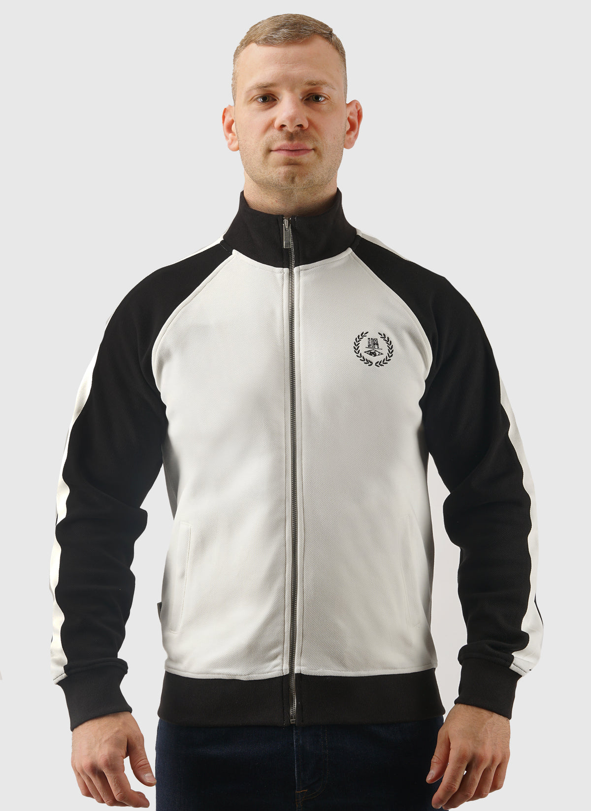 LOTC Tracktop - Black/White