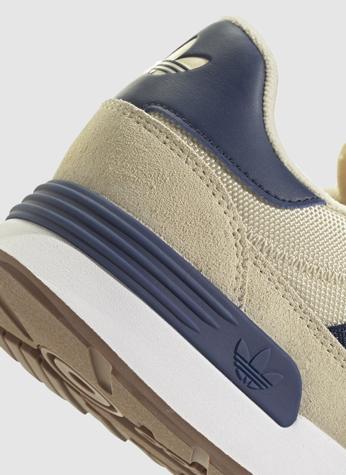 Treziod 2 - Beige/Dark Blue/White
