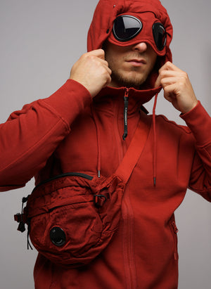 Lens Crossbody Umhängetasche - Ketchup