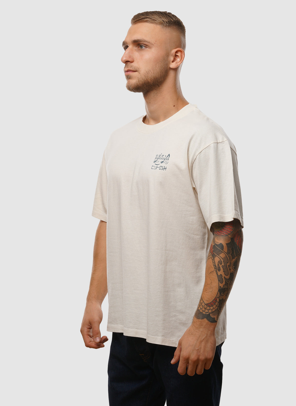 only white t shirt