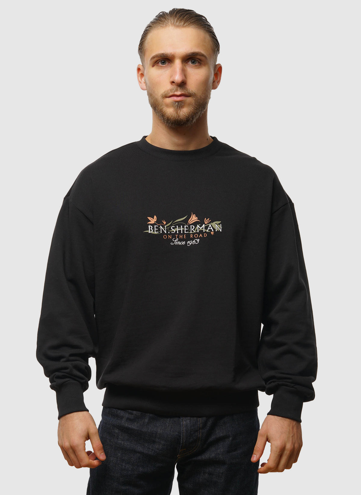 On the Road Sweatshirt - Black