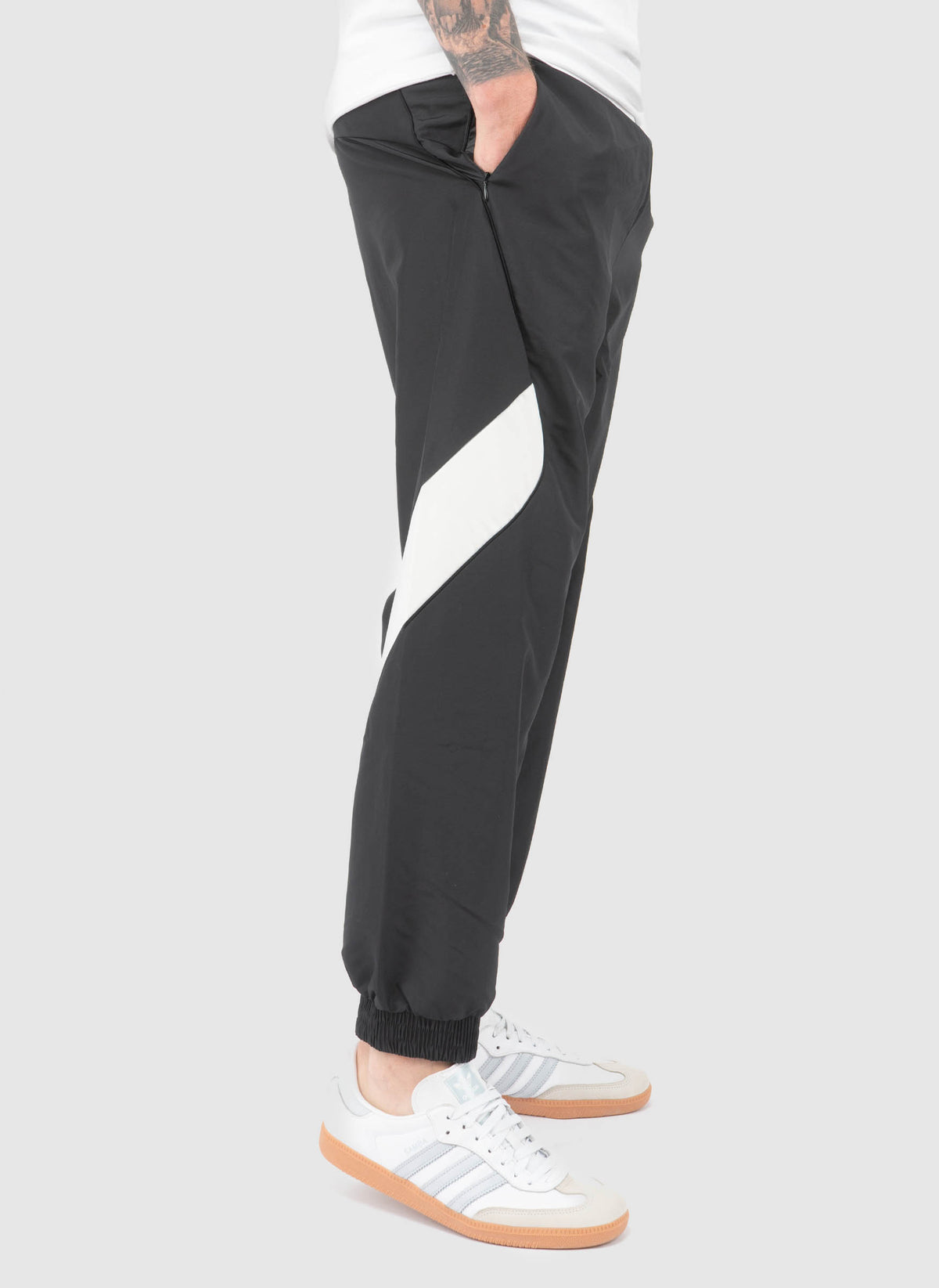 Stadium Seas Pants - Black/Onwhite