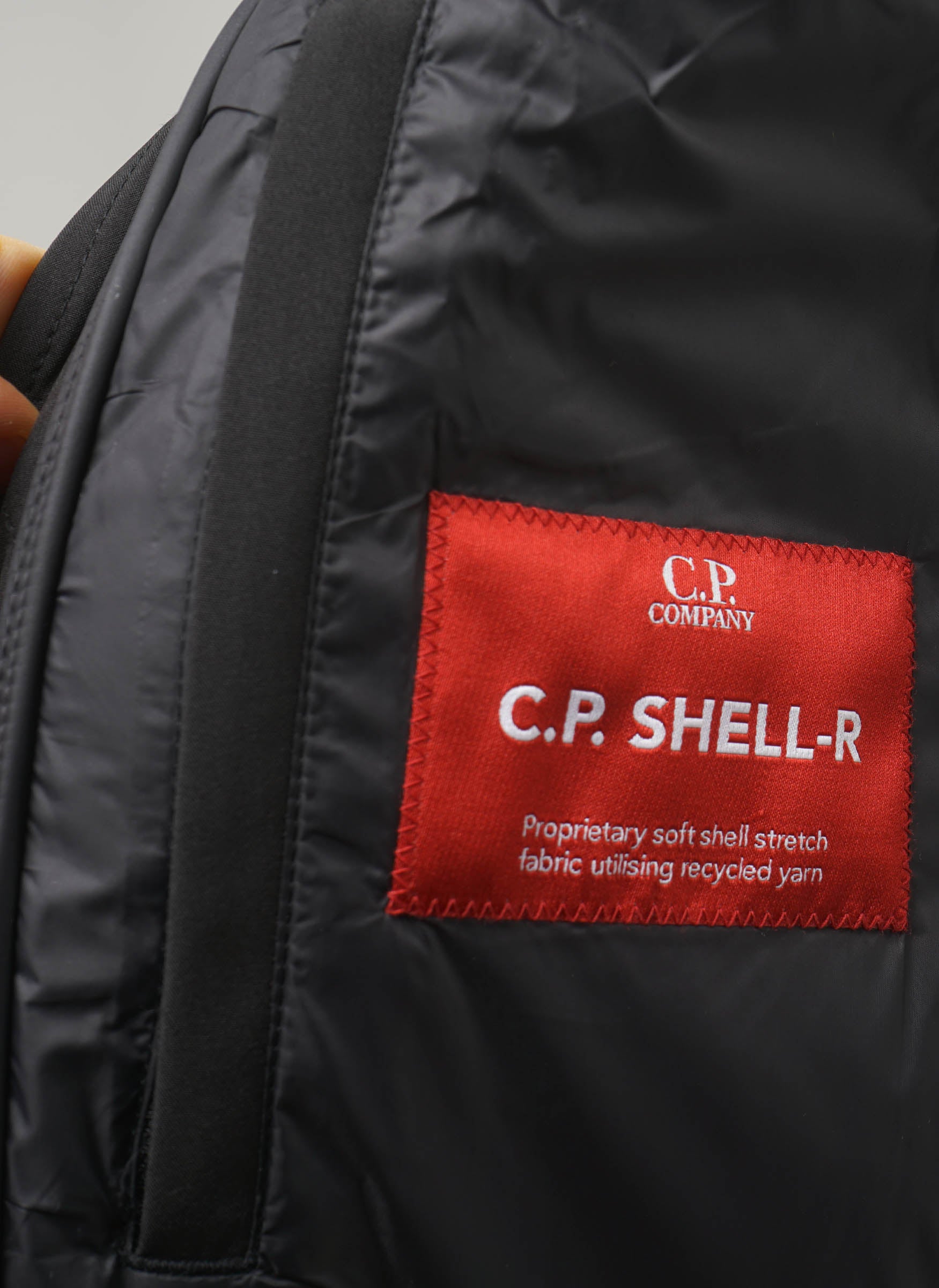 CP Shell-R Goggle Jacket - Black – The Smart Dresser