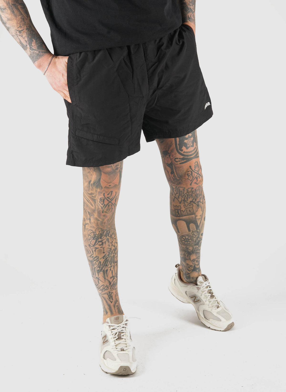 Curved Coin Pocket Shorts - Black