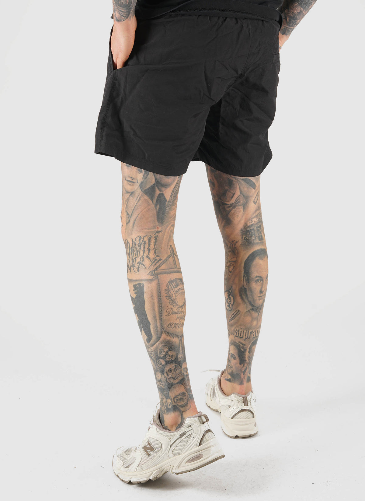 Curved Coin Pocket Shorts - Black
