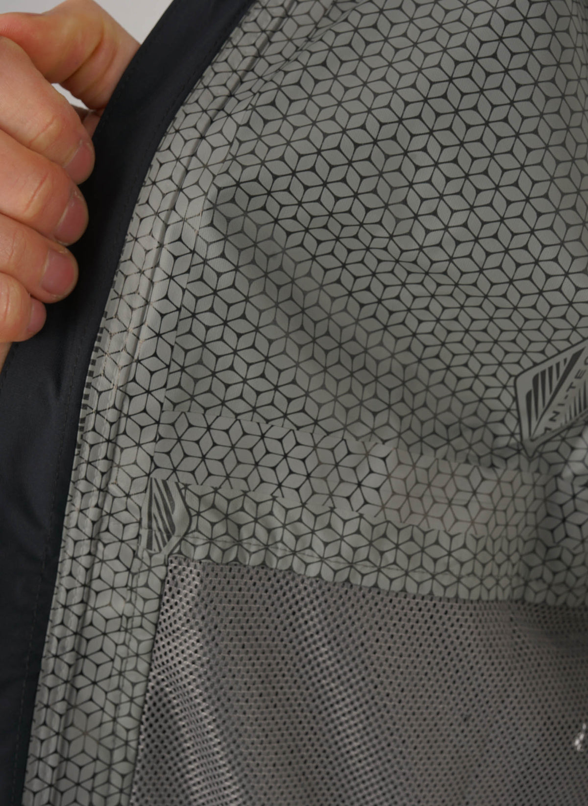 Trailborne 2.5L Shell Jacket - Black