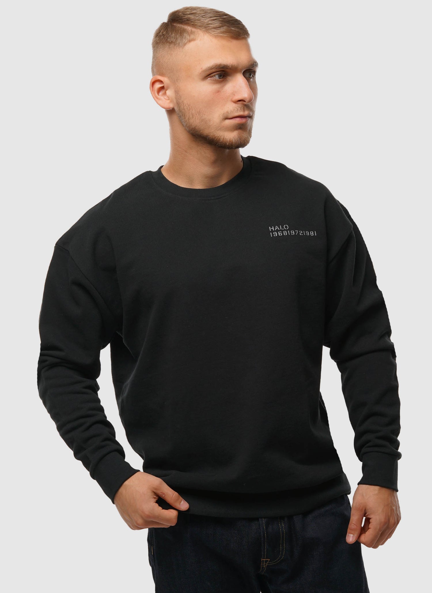 Essential Crew Sweatshirt - Black