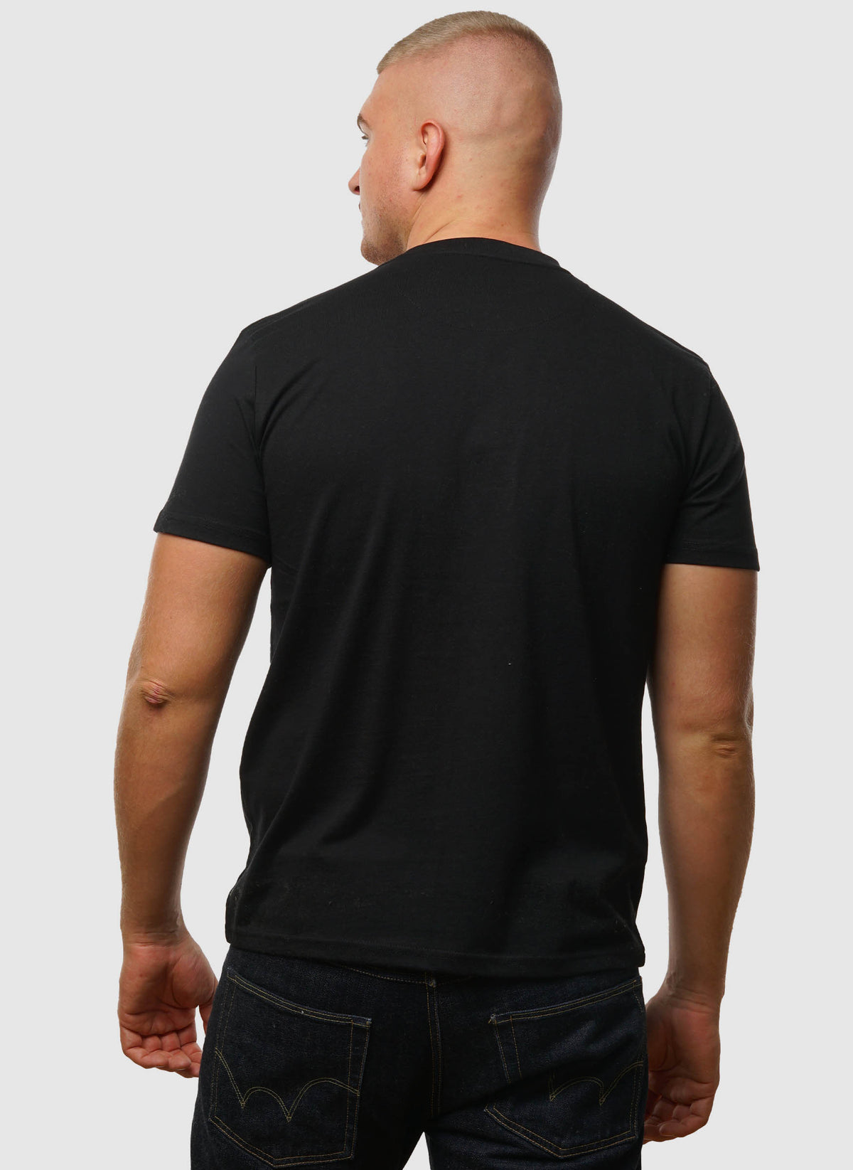944 T-Shirt - Black