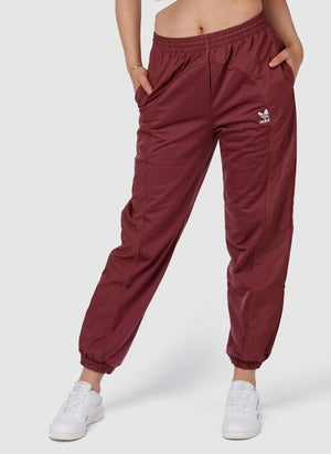 Womens Split Trefoil Joggingpants - Quiet Crimson-TSD - Hosen-1