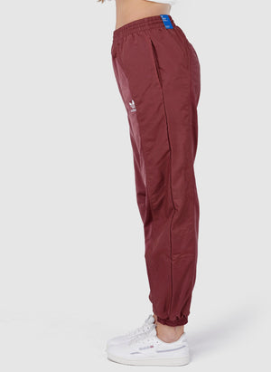 Womens Split Trefoil Joggingpants - Quiet Crimson-TSD - Hosen-3