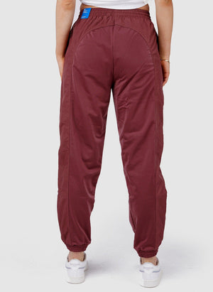 Womens Split Trefoil Joggingpants - Quiet Crimson-TSD - Hosen-5